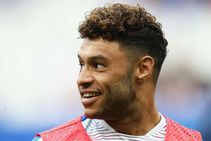 Alex Oxlade Chamberlain Can Have Best Years Liverpool Steven Gerrard