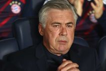 Milan Dismiss Ancelotti Return As Mirabelli Backs Montella Serie A Bayern Munich
