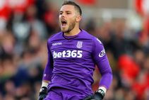 Jack Butland Deserves England Start Mark Hughes