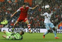 Ex West Ham Goalkeeper Jussi Jaaskelainen Signs Atletico Kolkata