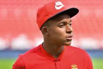 Mbappe Joins Psg As Sanchez Stalls Barkley Baffles