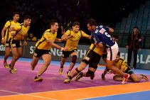 Pkl 2017 Rahul Chaudhari Leads From Front As Telugu Titans Crush Dabang Delhi 44 