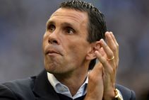 Gustavo Poyet Resigns Shanghai Shenhua Carlos Tevez Booed Chinese Super League