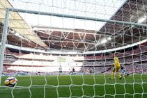 Premier League Endorses Small Transfer Window