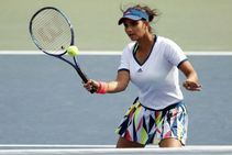 Us Open Martina Hingis Yung Jan Chan Beat Sania Mirza Shuai Peng In Semi Final