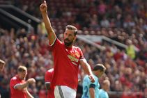 Ruud Van Nistelrooy Scores On Man Utd Return