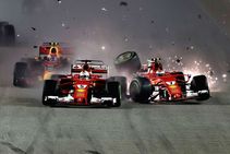 Singapore Grand Prix Lewis Hamilton Sebastian Vettel Crash