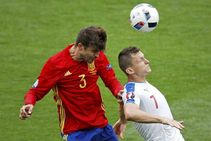 Pique Hints At Quitting Spain Squad Over Catalonia Violence