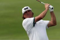 Perez Extends Lead At Cimb Classic