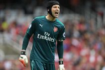 Ryan Mason Thanks Gentleman Petr Cech For Head Injury Support