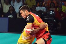 Pkl 2017 Patna Pirates Bengaluru Bulls Match Ends An Exciting Tie