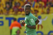 Drogba Toure Advise Tottenham S Aurier Be More Mature