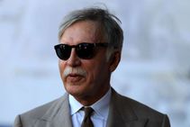 Arsenal Owner Kroenke Going Nowhere No Regrets On Wenger