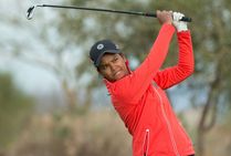 Vani Kapoor Holds Slender Lead On Opening Day