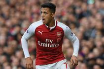 No Distractions For Sanchez At Man City Insists Wenger