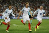 Tottenham Star Eric Dier Sends Warning Arsenal Ahead North London Derby