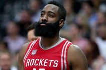 Nba Harden Posts 35 Point Triple Double As Rockets Top Cavs