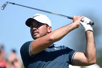 Jason Day Leads Australian Open