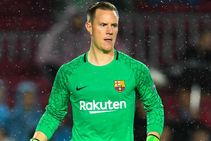 Iniesta Hails Splendid Ter Stegen As Barcelona Seal Last 16 Spot