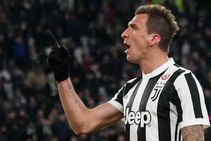 Juventus 3 Crotone 0 Bianconeri Warm Up For Napoli Clash With Routine Win