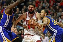 Mirotic Portis Chicago Bulls Nba Fight Basketball