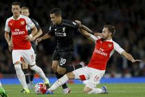 Barcelona Find Arsenal Star As An Alternative Philippe Coutinho Mesut Ozil