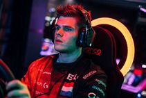 Worlds Fastest Gamer Wins Mclaren F1 Simulator Role Rudy Van Buren
