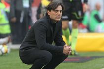 Under Fire Ac Milan Coach Montella Confident Keeping Job