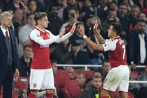 Wenger Certain Ozil Sanchez Not Leaving In January