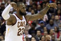 Nba Lebron Logs Third Straight Triple Double As Cavaliers Keep Rolling