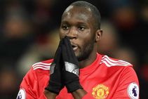 Neville Lukaku Manchester United Derby