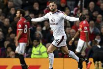 Lingard Double Rescues Mourinho S Men