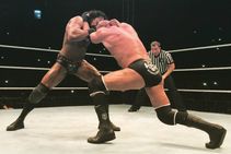 Wwe India Triple H Conquers Crowd Favourite Jinder Mahal New Delhi