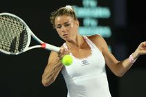 Giorgi Marches Into Sydney Semis With Radwanska Upset