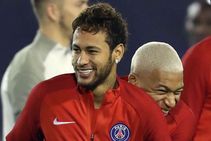Watch Neymar Nutmeg Psg