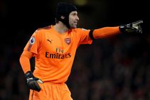 West Brom Arsenal Petr Cech Furious Mike Dean Penalty Call