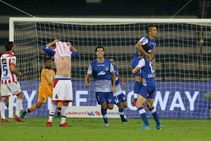 Isl Sunil Chhetri S Stunner Against Atk Sends Bengaluru Fc Top