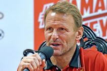 Robbie Keane Is Not Going Anywhere Atk Coach Sheringham