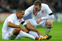 Wayne Rooney Convinced Me To Join Everton Walcott