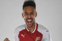 Deadline Day Round Up Aubameyang Gets Arsenal Move Olivier Giroud Chelsea Riyad Mahrez Misses Out