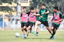 Isl Top The Table Clash Awaits As Bengaluru Fc Visit Chennaiyin Fc