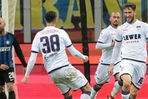 Inter 1 Crotone 1 Zenga Returns To Haunt Struggling Nerazzurri