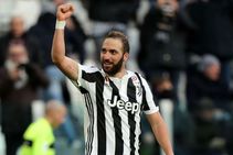Allegri Backs Higuain Over Spurs Kane