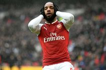 Alexandre Lacazette Six Weeks Out Knee Arsenal