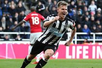 Premier League Newcastle United Manchester United Matt Ritchie Strike Keeps Manchester City 16 Points Clear