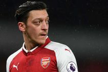 Everyone Knew Mesut Ozil Stay Arsenal Hector Bellerin