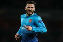 Europa League Review Arsenal Survive Scare Borussia Ortmund Battle Past Atalanta