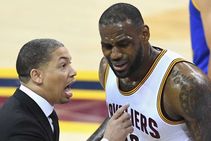 Nba Tyronn Lue Struggling Cavaliers Will Make Playoffs Lebron James
