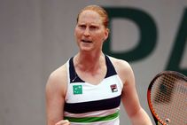 Van Uytvanck Upset Cibulkova Budapest Wta