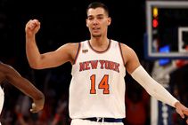 Nba Knicks Send Willy Hernangomez Hornets